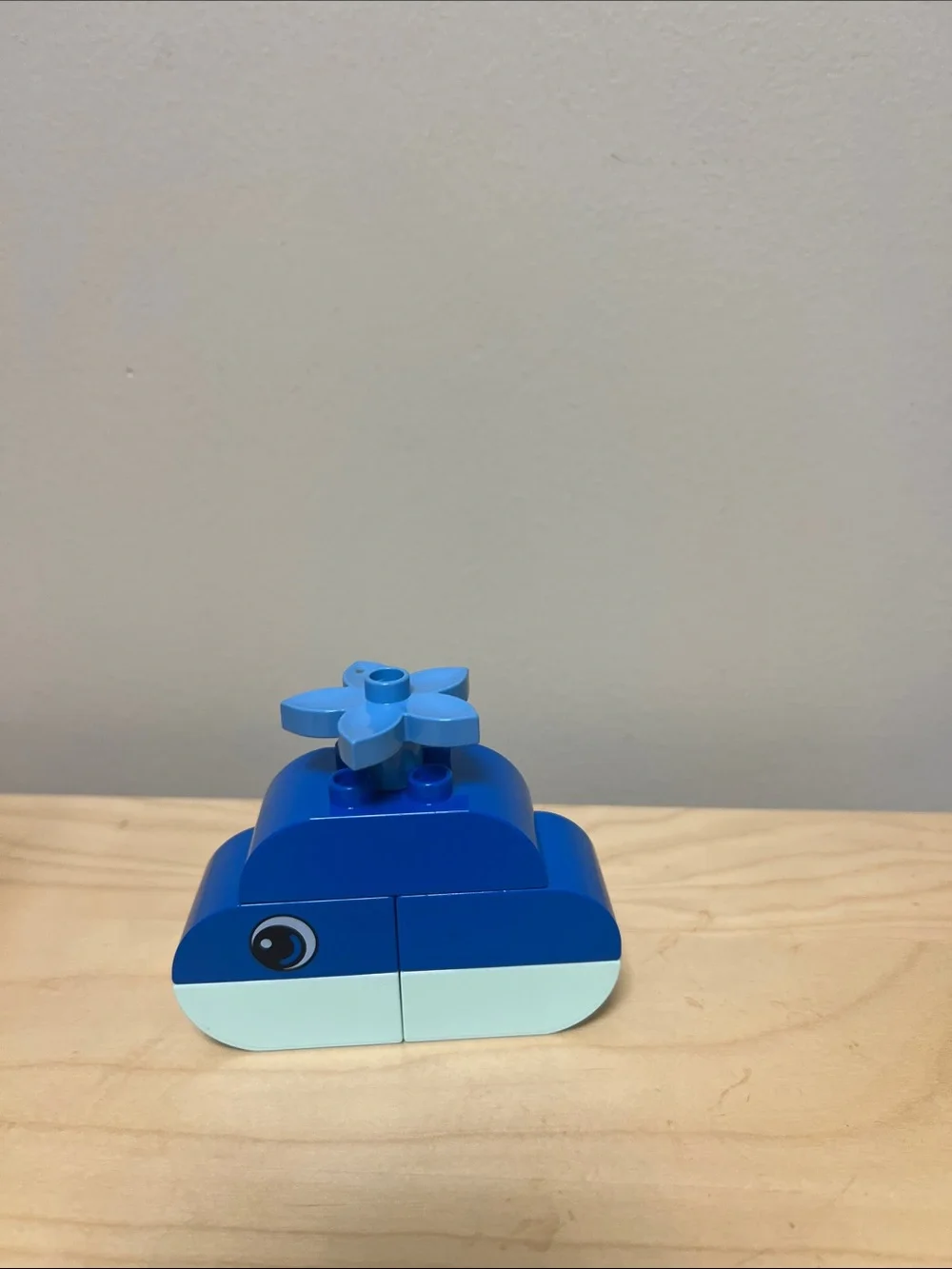 LEGO DUPLO Animals - Whale, Crocodile, Duck, Caterpillar, Penguin - Toddler - Picture 4 of 7